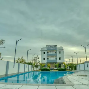 Paramount Hotel