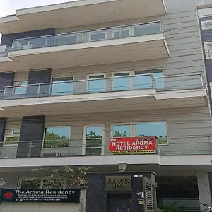 Hotel The Aroma Residency Near The Medanta, The Medicity,